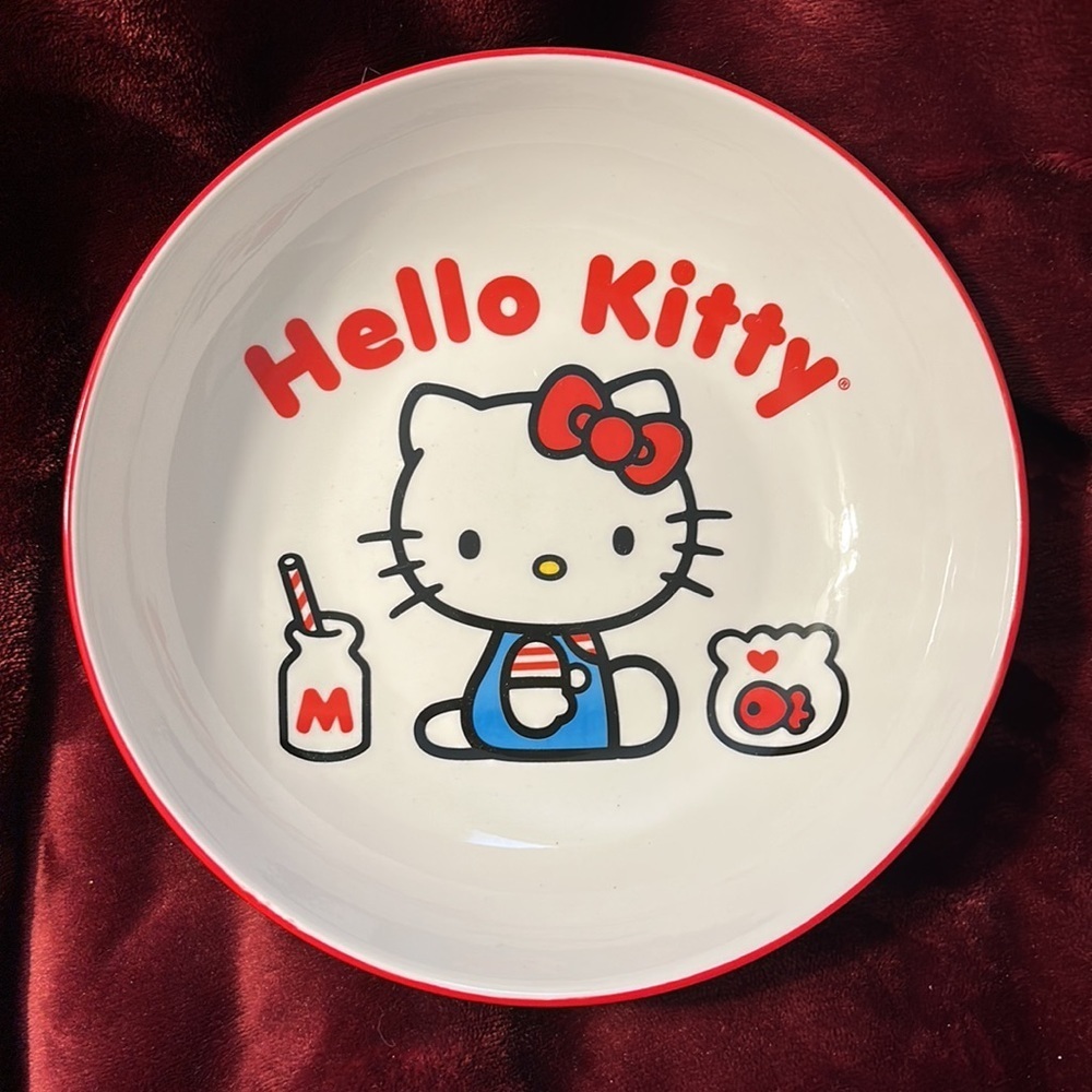 New Hello Kitty Bowl Set - Picture 2 of 3